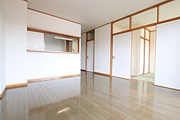 クレスト大島 203 2階3LDKのリビング/ダイニング