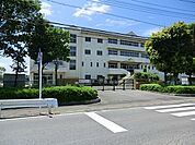 久喜市立東鷲宮小学校まで950ｍ