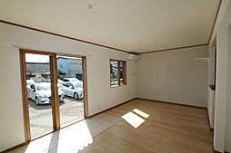 ＲＡＤ　ＨＵＳ壬生 105 1階2LDKのリビング/ダイニング