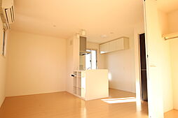 プリムヴェールＤ 202 2階1LDKのリビング/ダイニング