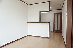 ウィンウッド河原町 105 1階1LDKのリビング/ダイニング