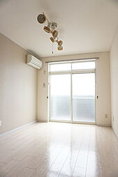 サンヒルズ桜ケ丘 103 1階ワンルームのリビング/ダイニング