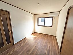 フォレストIII 102 1階3DKのリビング/ダイニング