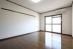 伊予鉄道本町線 本町六丁目駅 徒歩5分の賃貸マンション 2階ワンルームのリビング/ダイニング