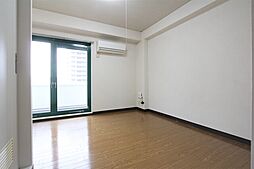 サンプラザ・ベビードール 303 3階ワンルームのリビング/ダイニング