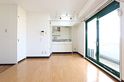 サンプラザ・ベビードール 410 4階ワンルームのリビング/ダイニング