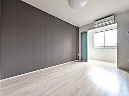 伊予鉄道高浜線 衣山駅 徒歩6分の賃貸アパート 2階1LDKのリビング/ダイニング