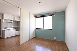 伊予鉄道横河原線 鷹ノ子駅 徒歩4分の賃貸アパート 2階3DKのリビング/ダイニング