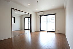 アーバンヒルズ喜与町 201 2階2LDKのリビング/ダイニング