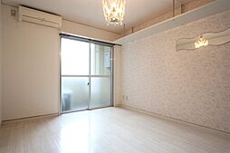 伊予鉄道本町線 本町四丁目駅 徒歩3分の賃貸マンション 4階1Kのリビング/ダイニング