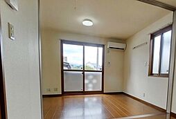 伊予鉄道横河原線 牛渕団地前駅 徒歩9分の賃貸アパート 1階2DKのリビング/ダイニング