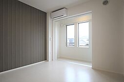 伊予鉄道郡中線 鎌田駅 徒歩4分の賃貸アパート 2階1LDKのリビング/ダイニング