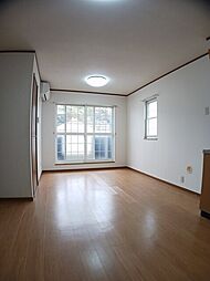 JR豊肥本線 武蔵塚駅 バス8分 上立田下車 徒歩2分の賃貸アパート 2階2LDKのリビング/ダイニング