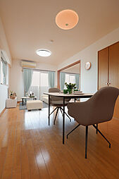 パークレジデンス 401 4階1LDKのリビング/ダイニング