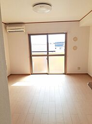 JR豊肥本線 三里木駅 バス10分 村の上下車 徒歩4分の賃貸マンション 3階1Kのリビング/ダイニング