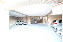 12 / 18