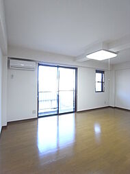 サープラス・イズミ 305 3階ワンルームのリビング/ダイニング