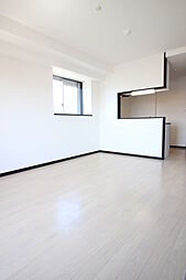 レガリア八王寺 204 2階1LDKのリビング/ダイニング