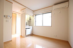 プラゼールＫ 101 1階ワンルームのリビング/ダイニング