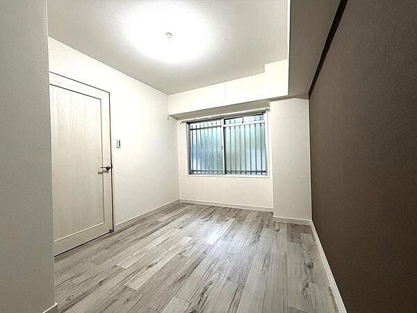 洋室5.5帖のお部屋です♪
