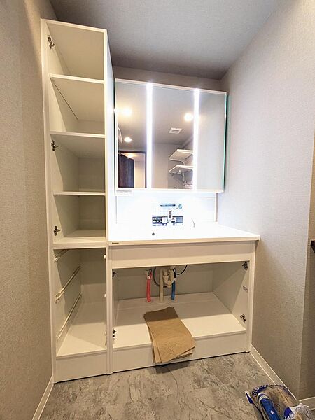 収納力を備えた洗面台