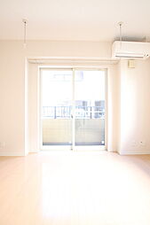 プレミア・ミモザ 101 1階1Kのリビング/ダイニング