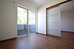 JR東海道・山陽本線 姫路駅 バス23分 御立中3丁目下車 徒歩2分の賃貸アパート 2階2LDKのリビング/ダイニング