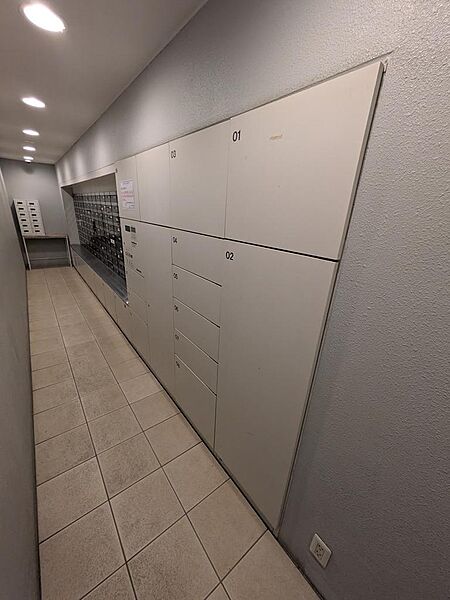 ネット注文が便利な今の時代。共働きの方にも助かる宅配ボックス付。いつでも荷物が受け取れます♪（2026年4月13日撮影）
