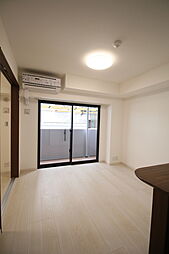 沖縄都市モノレール 県庁前駅 徒歩7分の賃貸マンション 4階1LDKのリビング/ダイニング