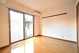 ルミエール国立 106 地下1階1Kのリビング/ダイニング