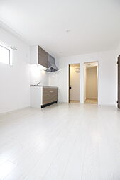 メゾン・プラスワン 302 3階1LDKのリビング/ダイニング