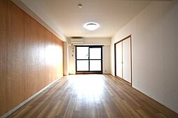 エストマール川名 310 3階2LDKのリビング/ダイニング