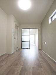 Ｃ＿ｃａｌｍｅ黄金 202 2階1LDKのリビング/ダイニング