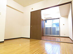 グランドオール桜丘 302 3階2DKのリビング/ダイニング