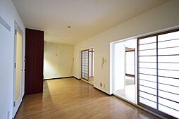 南海高野線 百舌鳥八幡駅 徒歩4分の賃貸マンション 3階3LDKのリビング/ダイニング