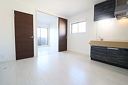 ＴＹ−Ｃｕｂｉｘ　ＣＡＳＡ　II 101 1階1LDKのリビング/ダイニング