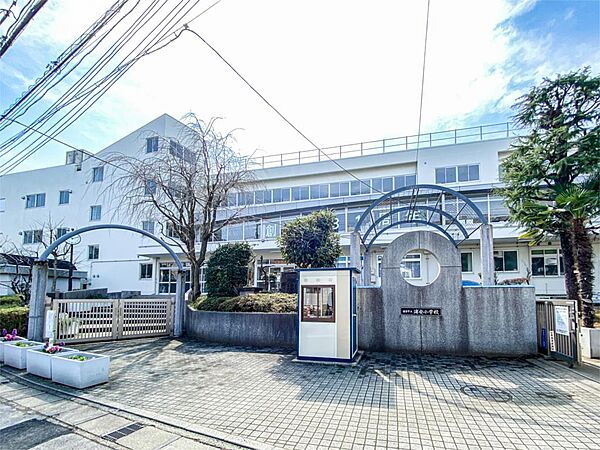 浦安市立浦安小学校（420m）
