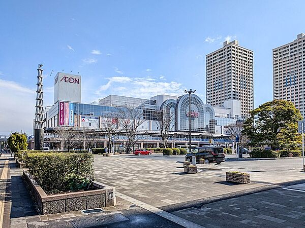 【イオン新浦安店（徒歩5分）】モナ（徒歩4分）やアトレ（徒歩5分）も身近に揃う買い物利便性の高い環境。