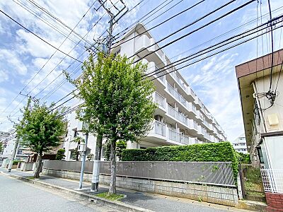 外観:浦安駅徒歩8分の立地!埋立地とは異なる歴史ある浦安元町エリア・浦安市当代島2丁目に所在します。 外観:浦安駅徒歩8分の立地!埋立地とは異なる歴史ある浦安元町エリア・浦安市当代島2丁目に所在します。