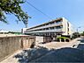 周辺：浦安市立富岡中学校（770m）