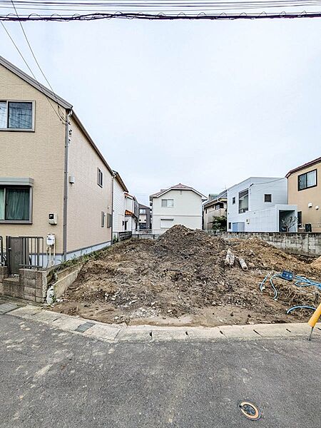 【現地写真】現況更地につき解体費用がかかりません！解体工事の手間なく設計・建築へスムーズに進めます