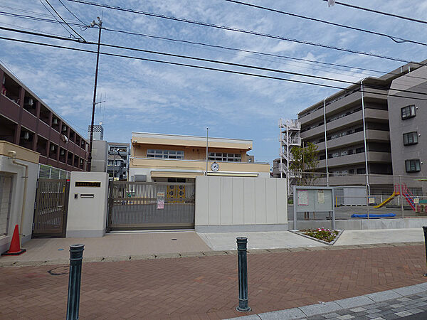 浦安市立猫実保育園（160m）