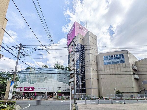 イオン稲毛店まで徒歩5分（約380m）！食料品や日用品の買い出しに便利なショップが近く揃います。