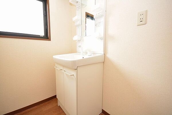 apartment 群馬県桐生市相生町1丁目524-13
地図を見る