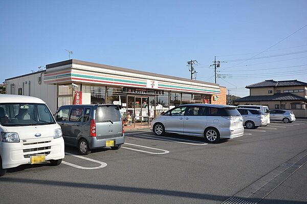 apartment 群馬県みどり市笠懸町阿左美814-1
地図を見る