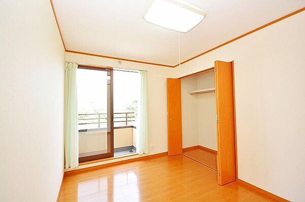 apartment 群馬県桐生市新里町新川955-6
新里町新川の賃貸情報を見る
物件地図