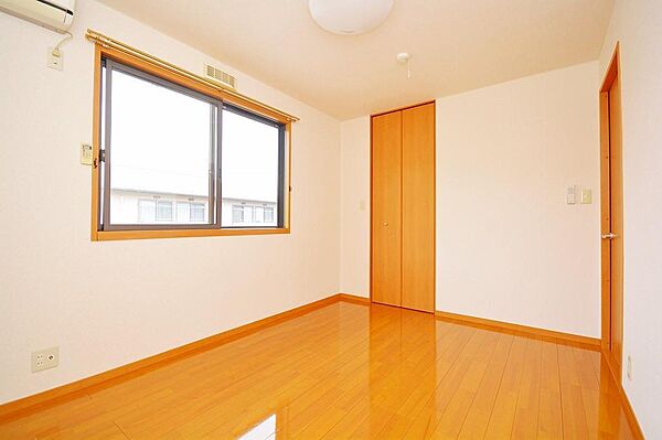 apartment 群馬県みどり市大間々町大間々176-2
大間々町大間々の賃貸情報を見る
物件地図