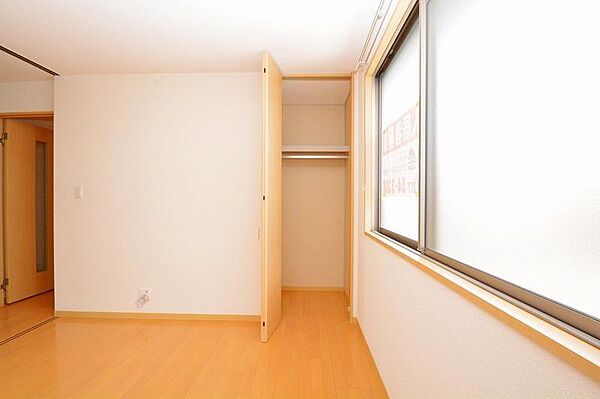 apartment 群馬県みどり市笠懸町阿左美814-1
笠懸町阿左美の賃貸情報を見る
物件地図