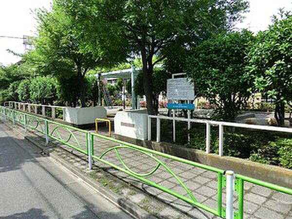 周辺環境:上北沢五丁目公園