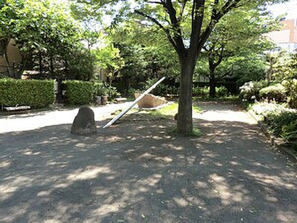周辺環境:高田馬場公園